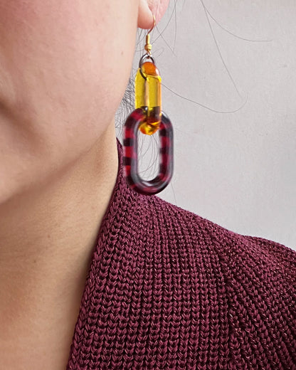 Infinite Colors Brown Red Tortoise Chain Earrings | cukimber designs