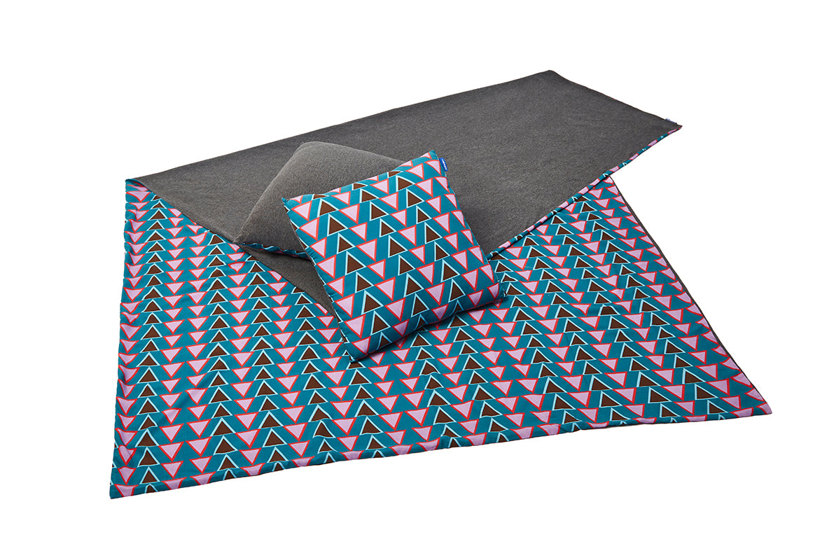 Stacked Triangles Blanket + Pillows