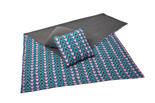 Stacked Triangles Blanket + Pillows