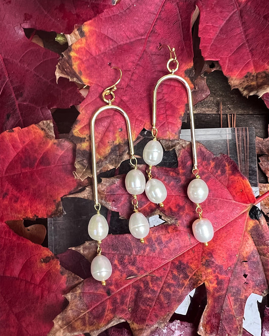 Semifine White Pearl Earrings | cukimber designs