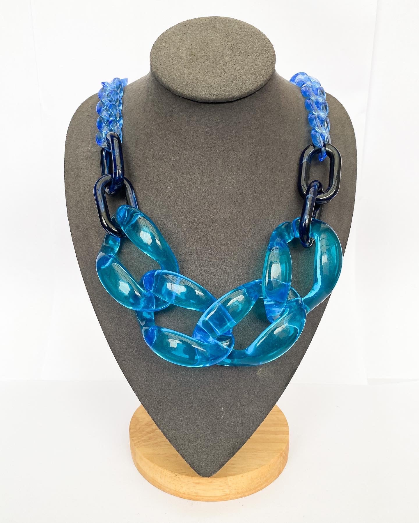 Infinite Colors Billie Necklace - Blue Navy
