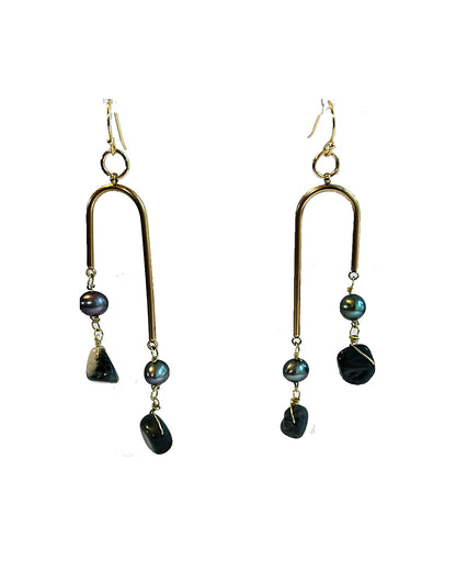 Semifine Freshwater Black Pearl Stone Earrings | cukimber designs