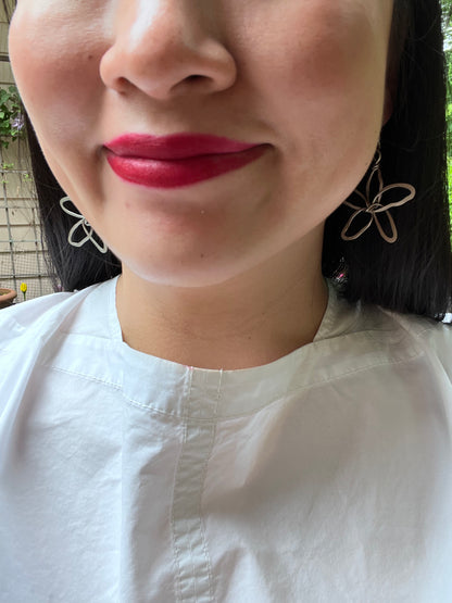 Tiny Nickel Wire Flower Earrings | cukimber