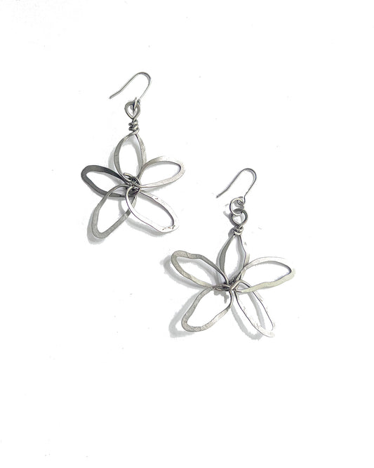 Tiny Nickel Wire Flower Earrings | cukimber