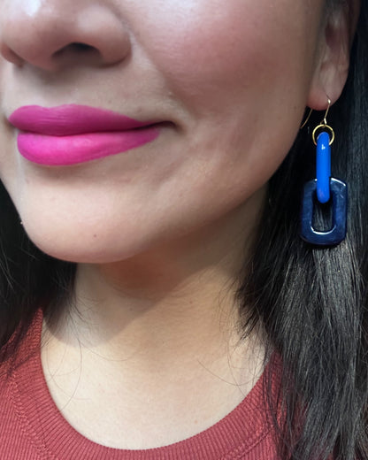 Infinite Colors Navy Blue Chain Earrings | cukimber designs