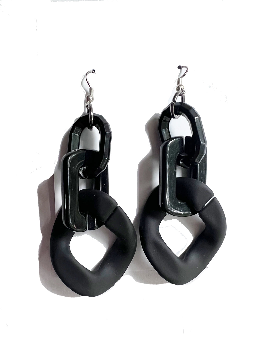 Infinite Colors Matte Black Triple Chain Earrings | cukimber designs