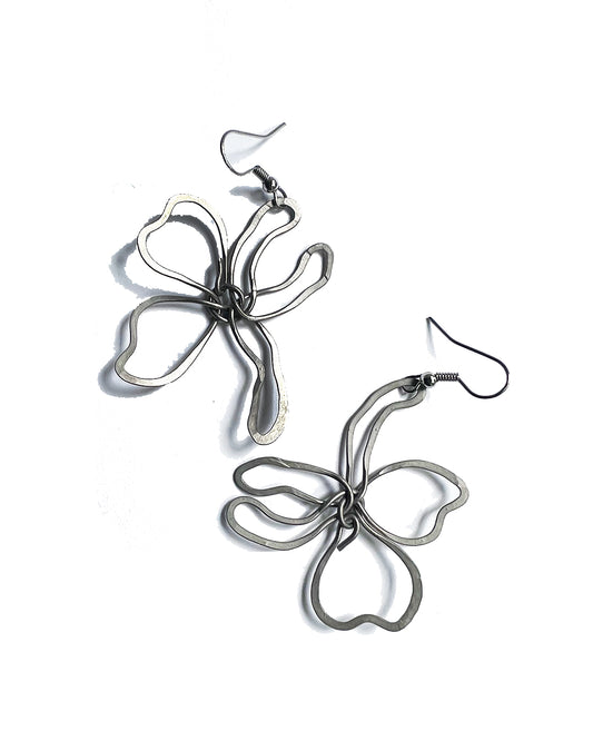 Nickel Wire Flower Earrings | cukimber